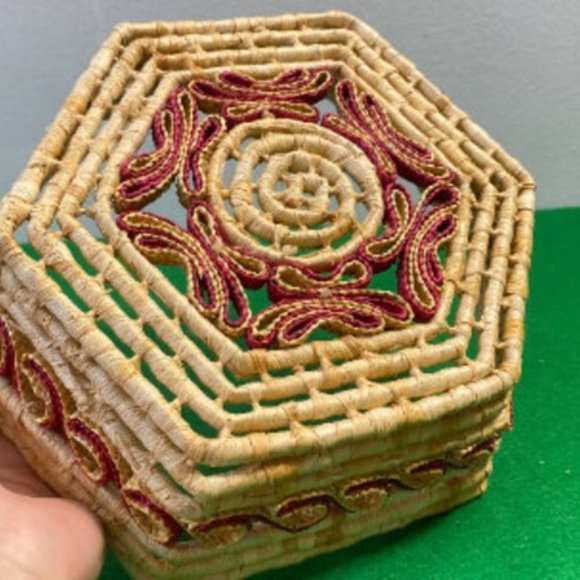 Vintage Woven Wicker Boho Rattan Basket, Natural Straw Basket, Bathroom Decor Fa - Picture 2 of 6